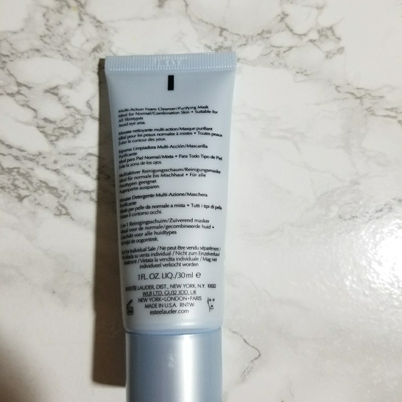 Estee Lauder Perfectly Clean - Picture 4 of 6